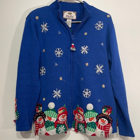 VINTAGE blue Tiara INTERNATIONAL Christmas Holiday long sleeved Sweater small - Picture 1 of 7